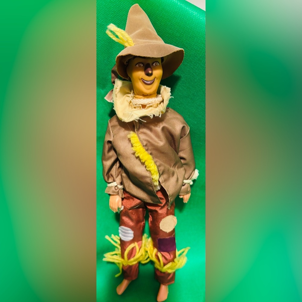 Vintage 1981 Wizard of Oz Scarecrow- Toy Time Inc.